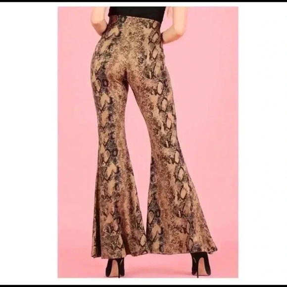 🆕Boho Vibes Toast Snake-Pattern Flared Pants M🆕 - Picture 2 of 7